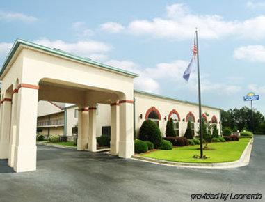 Days Inn & Suites By Wyndham Columbia Airport West Columbia Eksteriør bilde