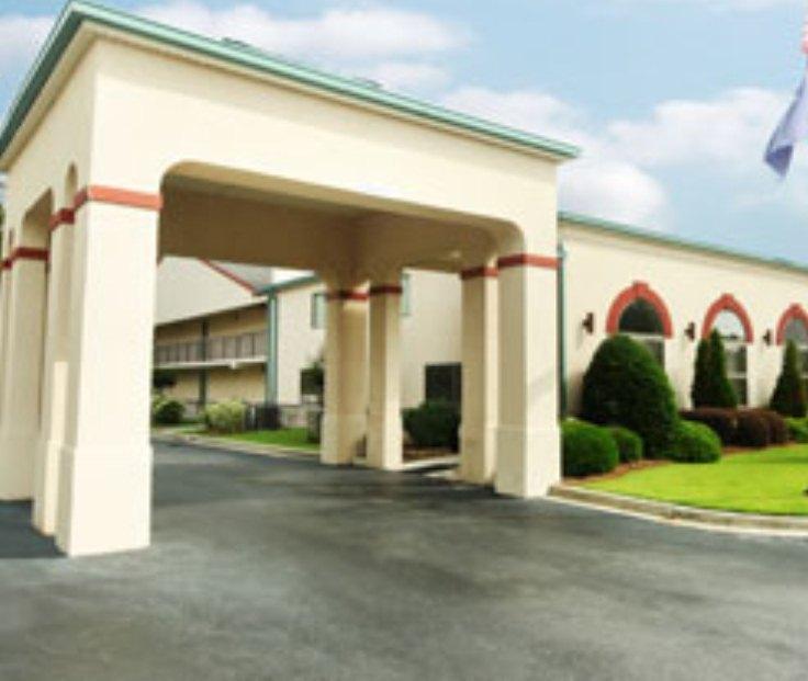 Days Inn & Suites By Wyndham Columbia Airport West Columbia Eksteriør bilde